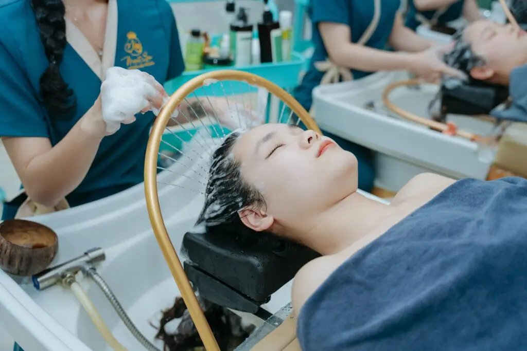 Dịch vụ gội đầu dưỡng sinh