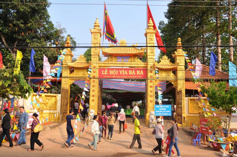 Lễ hội miếu Bà Rá
