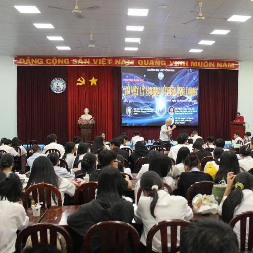 Trường Đại Học Đồng Nai Tổ Chức Tọa Đàm Khoa Học Với Chủ Đề Từ Vật Lí Lượng Tử Đến Ứng Dụng