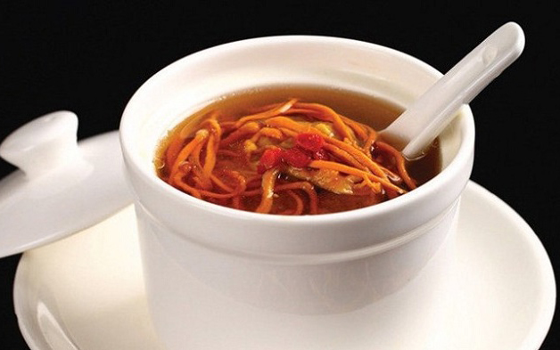 Đông trùng hạ thảo điều trị máu nhiễm mỡ